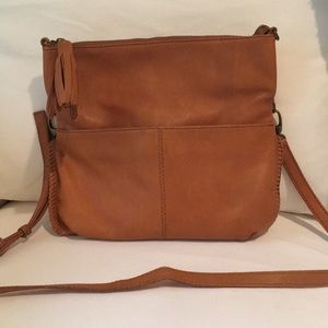 Lucky saddle leather cross over bag.